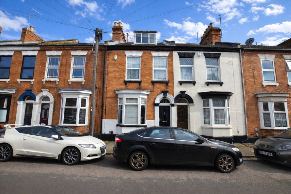 Vernon Terrace, Abington, Northampton, NN1 5HE