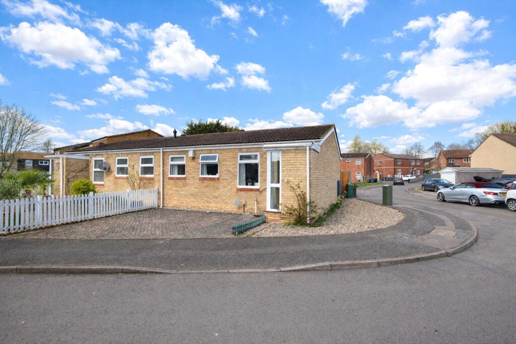 Dore Close, Northampton, NN3 8PZ