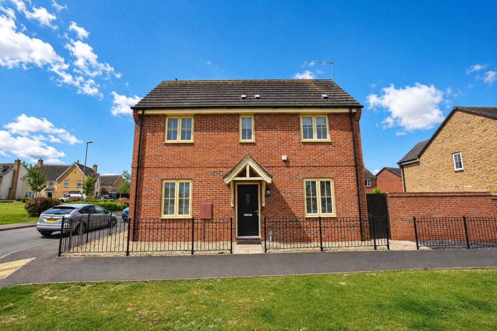 Home Farm Drive, Buckton Fields, Boughton, Northampton, NN2 8ES