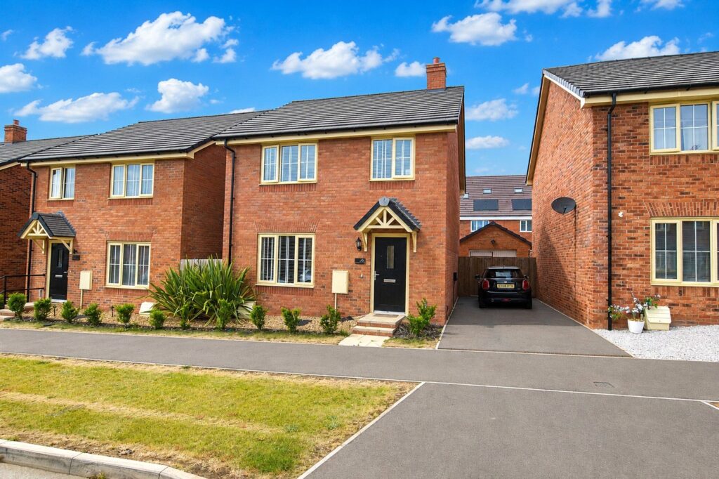 Home Farm Drive, Boughton, Northampton, NN2 8GT