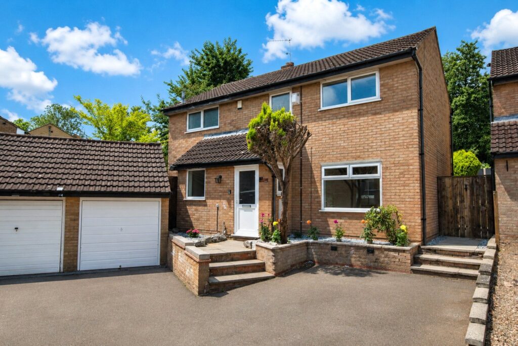 Piccadilly Close, Roselands, Northampton, NN4 8RU