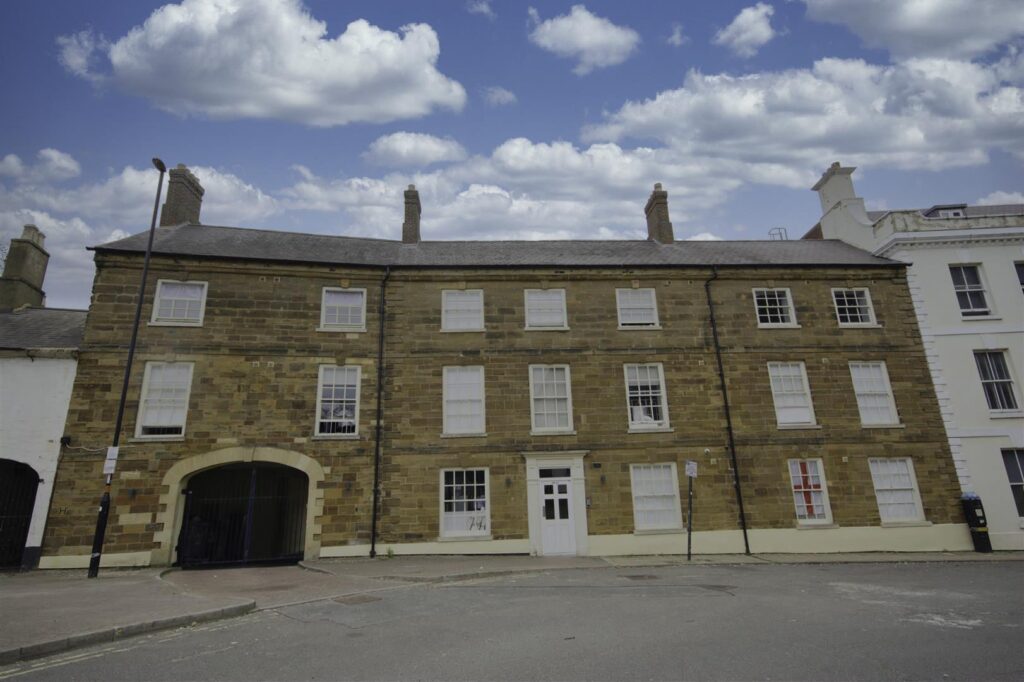 49-53 Sheep Street, Town Centre